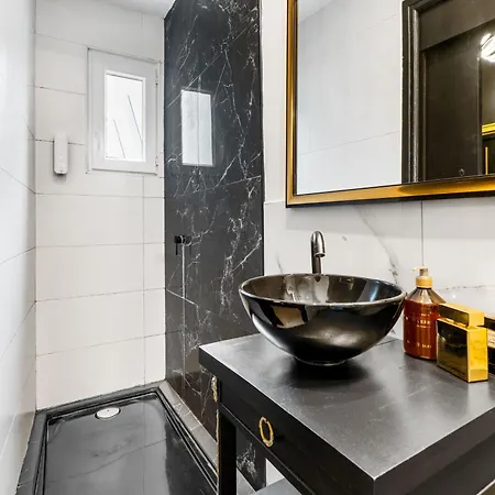 2 Bedrooms - Air Conditioning - Tramway - Fully Equipped Kitchen - Wifi - Steps From Sea Apartamento Nice