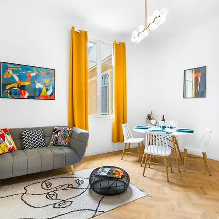 One Minute From Beach - Air Conditioning - 2 Bedrooms - Wifi - Kitchen - Parking Apartmán Nice